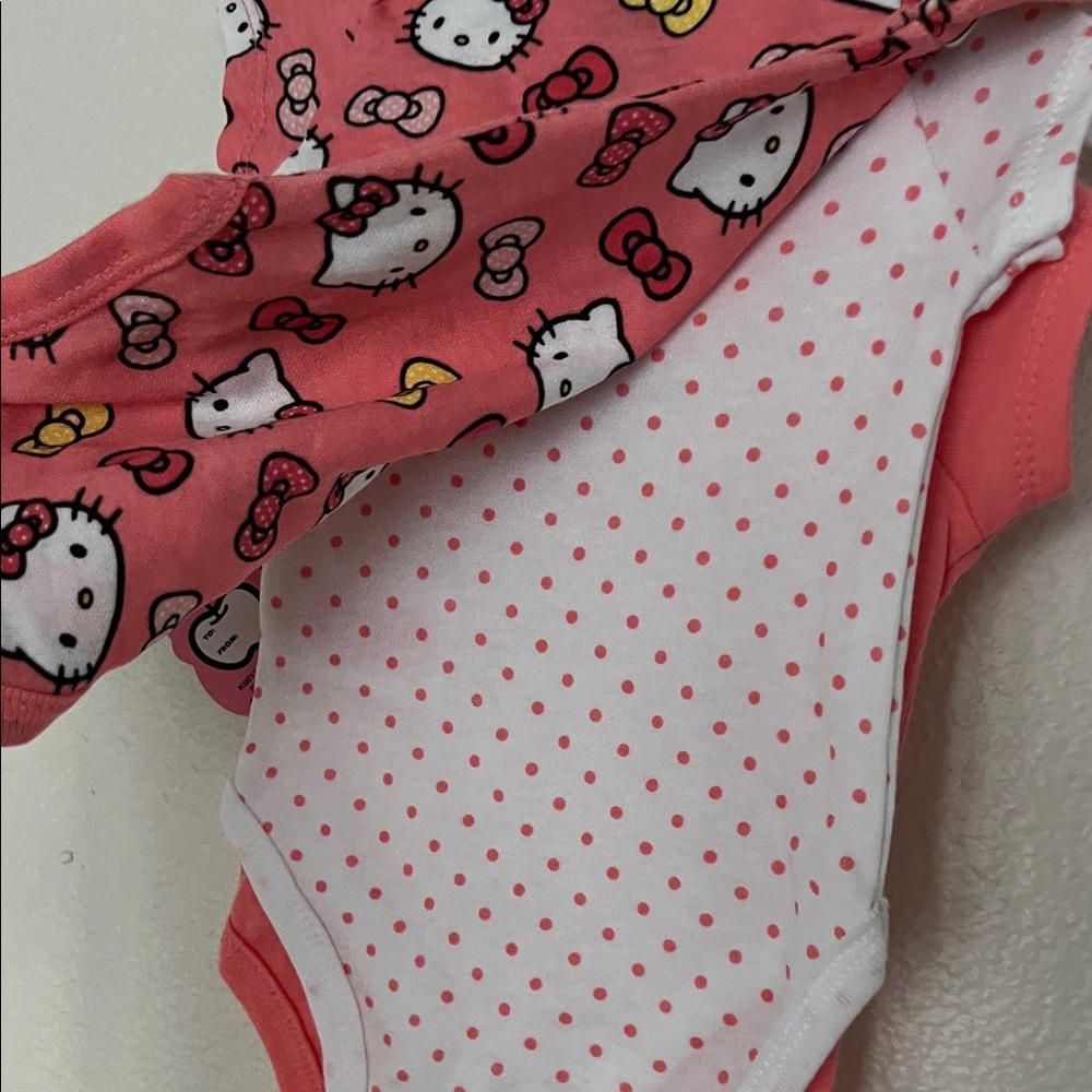 NWT Hello Kitty Coral and White Baby Onesie Trio sz Newborn - Picture 3 of 3